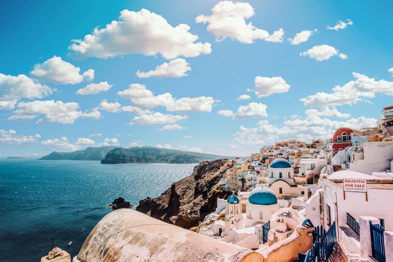 Luksus all inclusive på Santorini? Sandheden – og øens 7 bedste luksushoteller