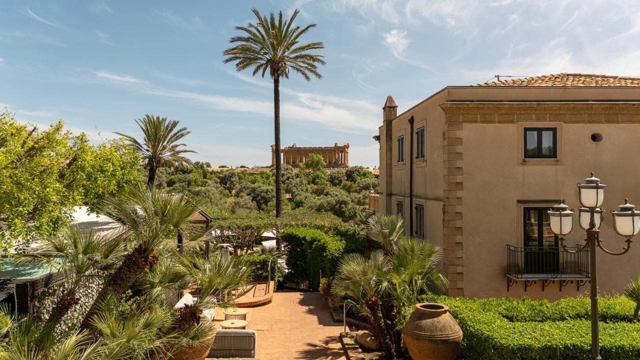 Villa Athena Resort