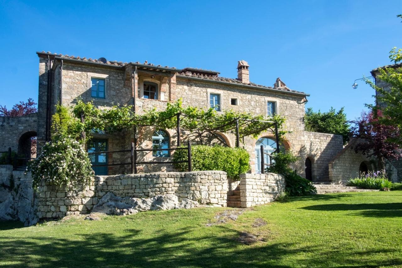Borgo Pignano Volterra Tuscany view 7